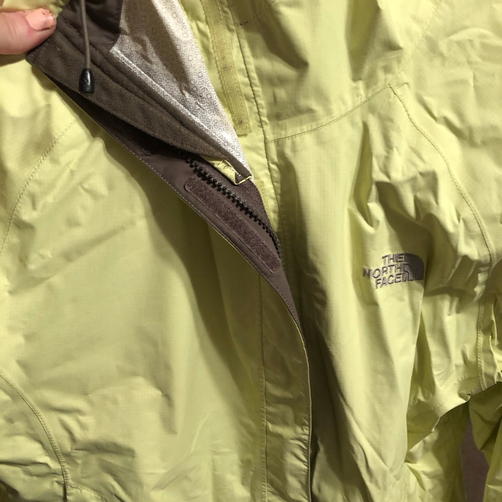 North face windbreaker